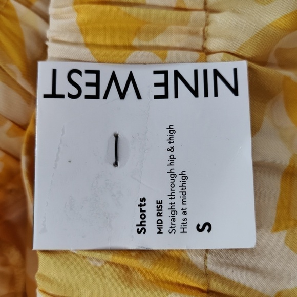 NINE West Mid Rise Shorts Size Small - Picture 9 of 11